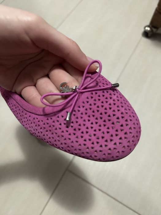 Balerini roz piele intoarsa