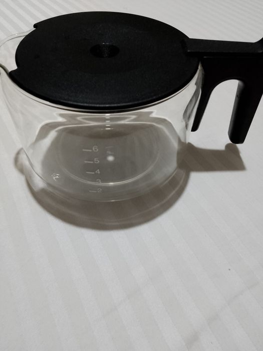 2  стъклени кани