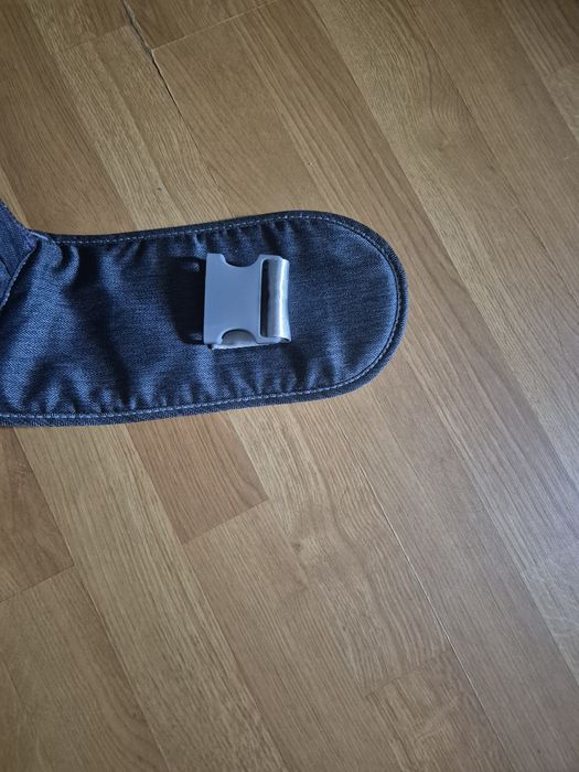 Centura suport port bebe tip borseta din denim