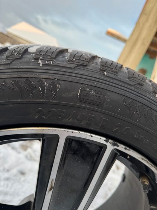 Vând roți ca și noi