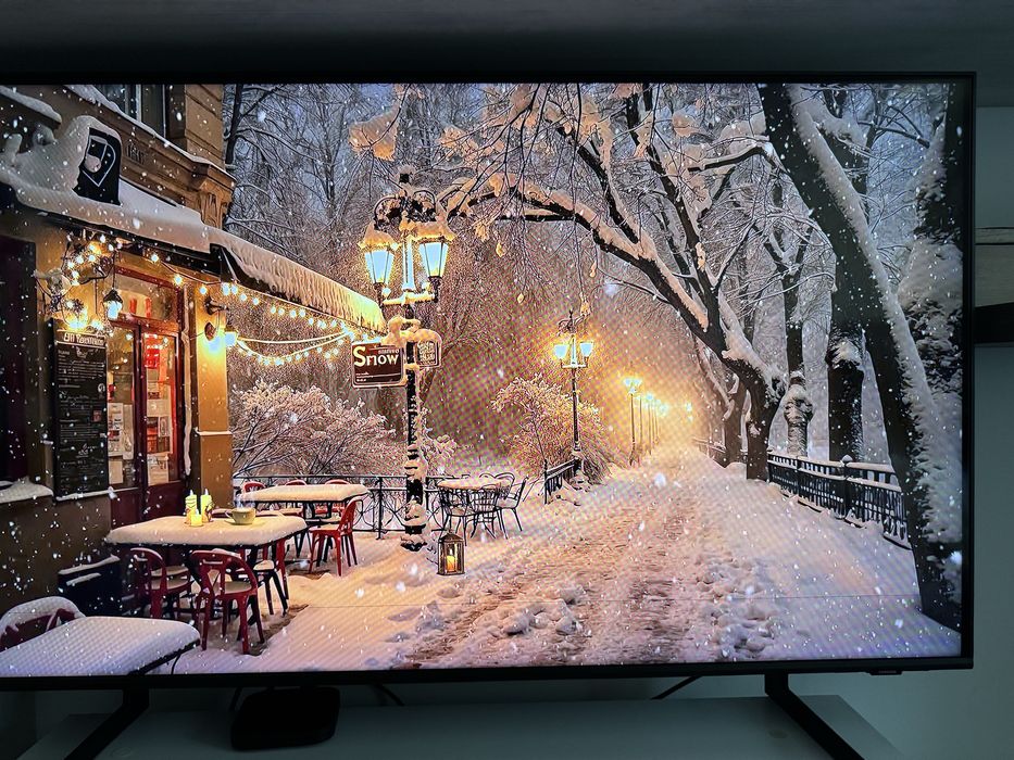 Продавам Samsung QLED 43 инча