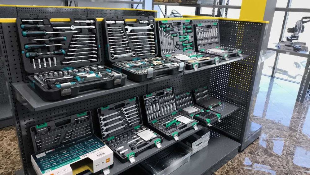 Металлические торговые стеллажи