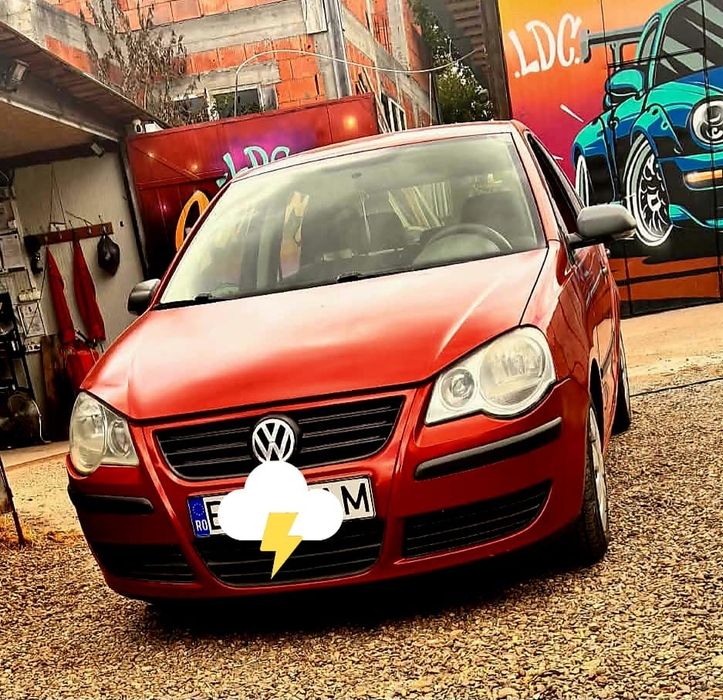 VOLKSWAGEN Polo