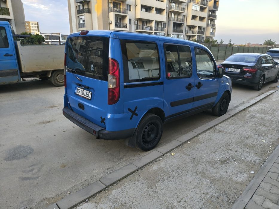 Vând Fiat doblo 1.3 MJTD 2008