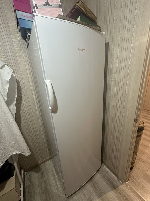 Продам морозильник Атлант