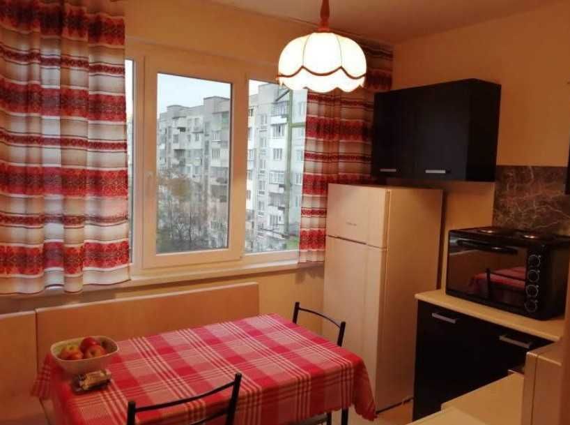 Дава се под наем Едностаен апартамент в София, Център - 44 кв.м за 350 € - Снимка #2