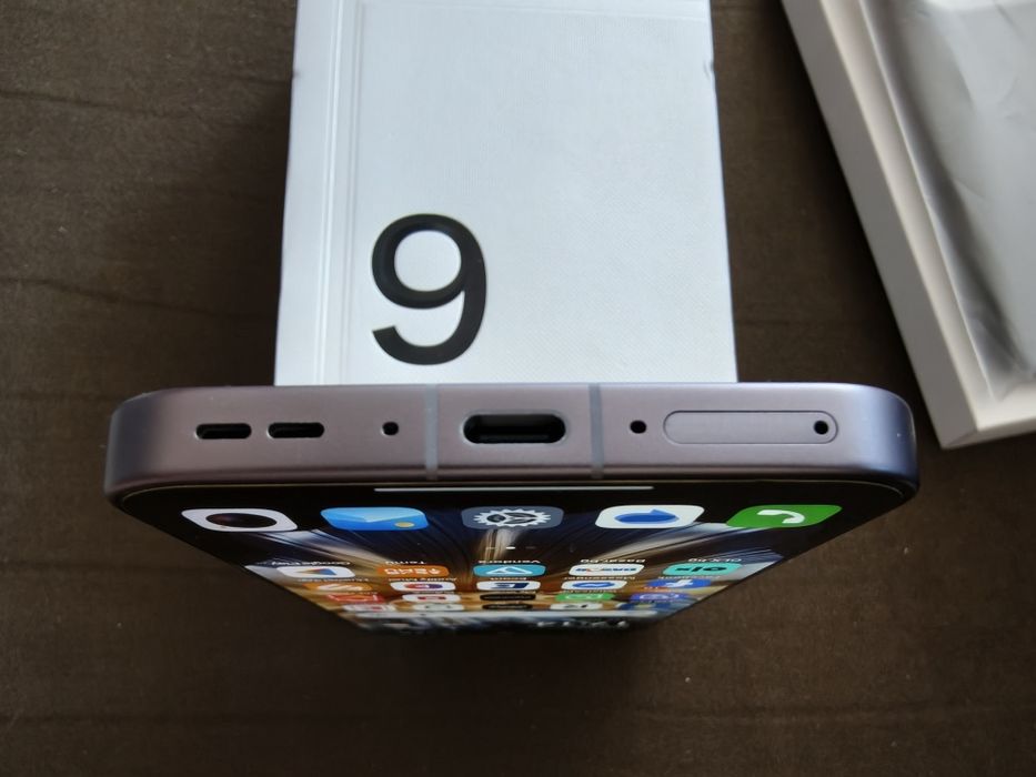 Oppo Find X9 Pro 16/512 като нов