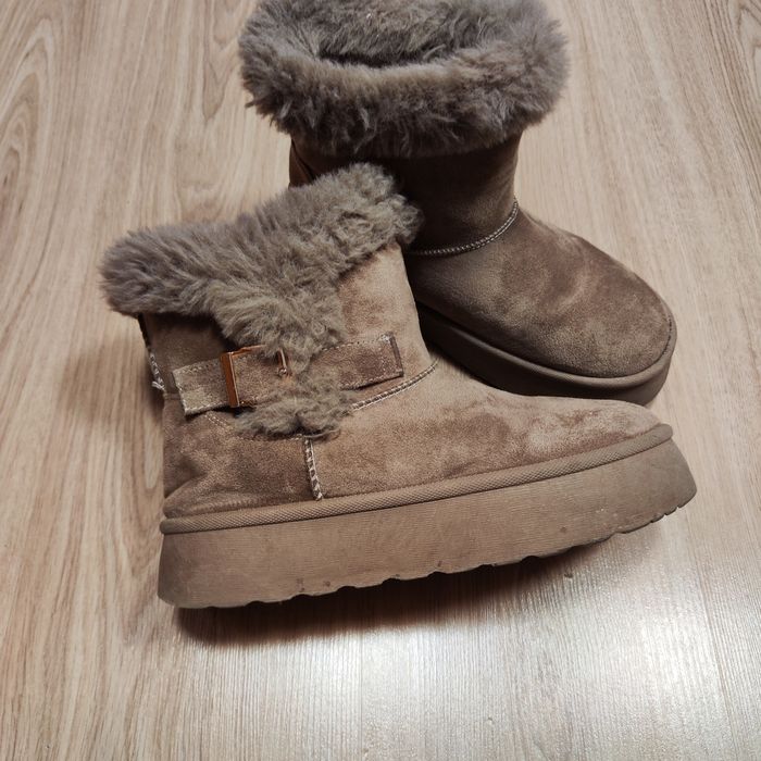 Дамски пухени боти