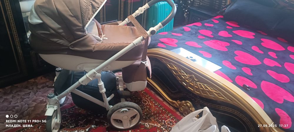Бебешка количка  като нова
