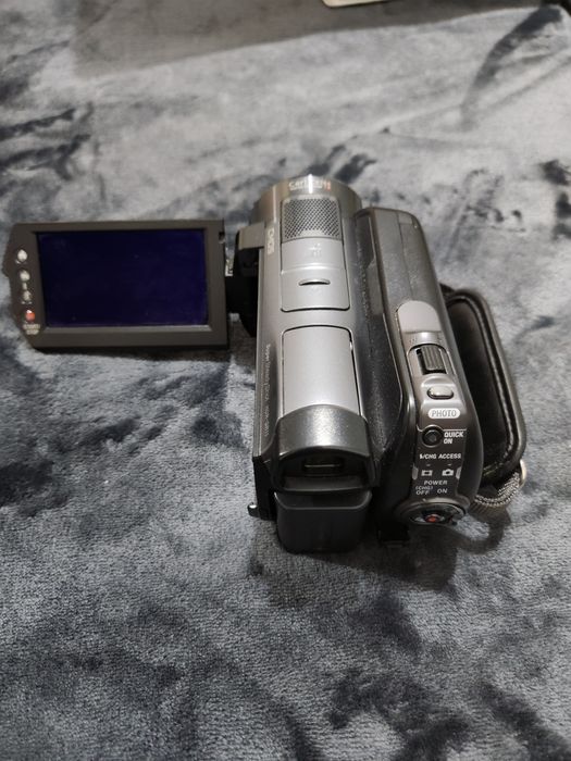 Видеокамера SONY HDR-SR11