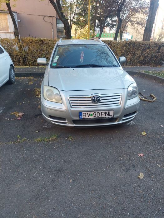 Vând Toyota Avensis 2005