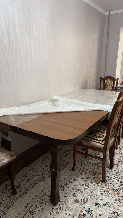 Продам обеденный стол+8 стульев