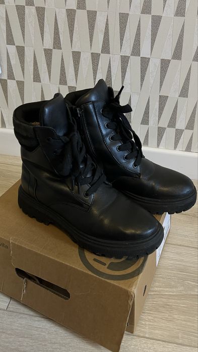 Зимние ботинки на девочку