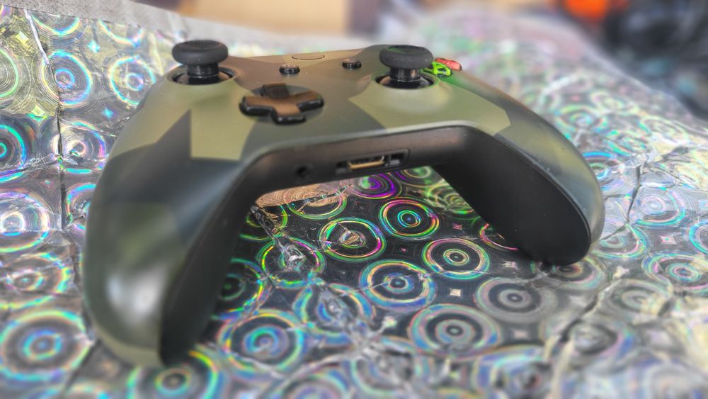 Лимитиран камофлажен контролер джойстик Xbox one series PC компютър