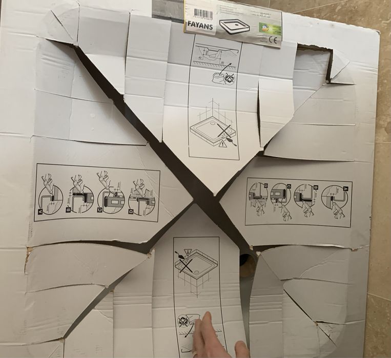 Cadita de dus din otel