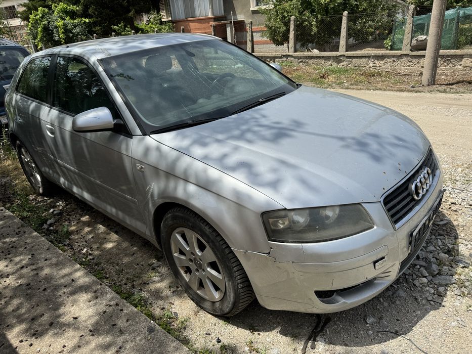 Продавам ауди а3 8п на части само