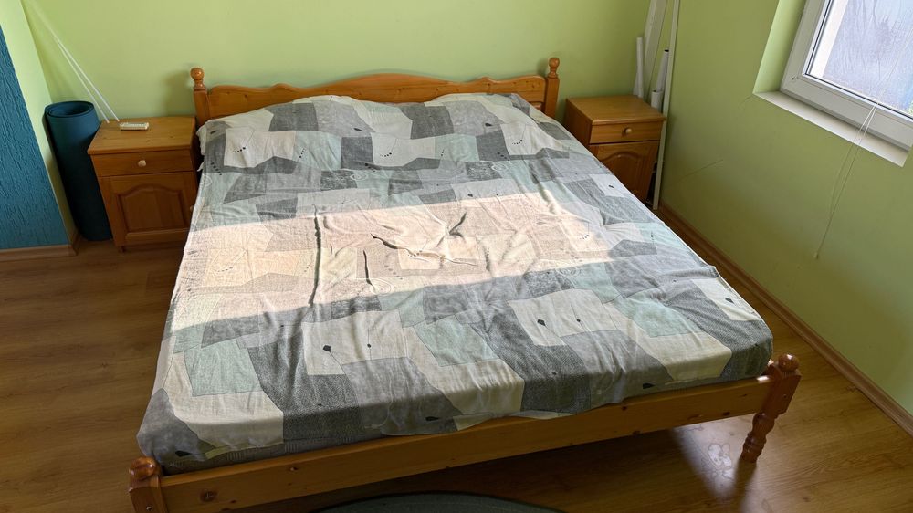 Комплект мебели за продажба.