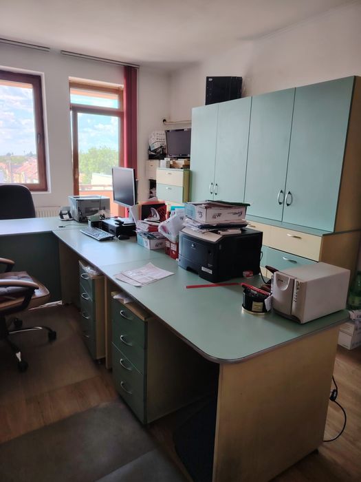 Vând mobilier de birouri