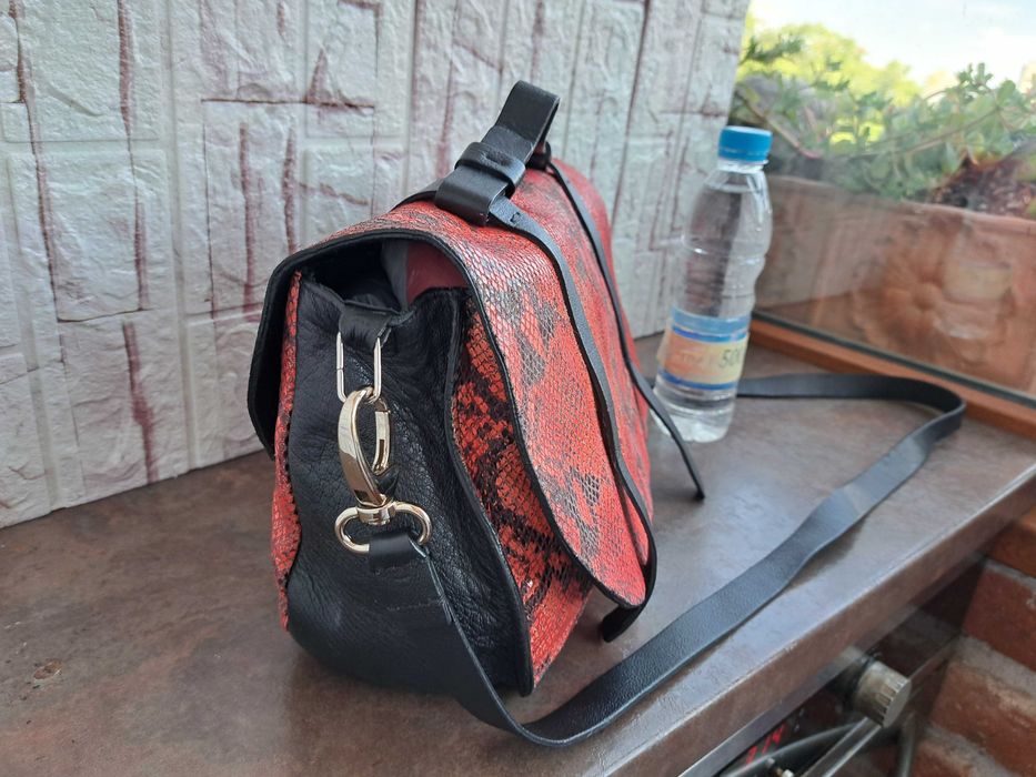 дамска чанта червено черна торба,естествена кожа и велур