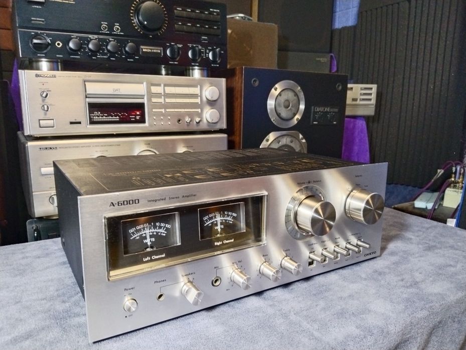 Onkyo A-6000 стерео усилитель