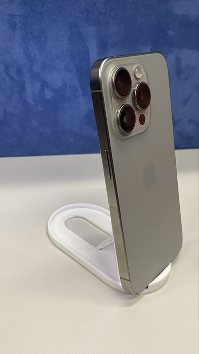 Продам iPhone 15 Pro 256gb