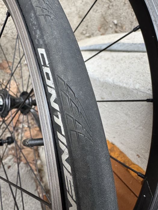 Fulcrum Racing 900 капли и гуми Continental 5000 GP шосеен велосипед