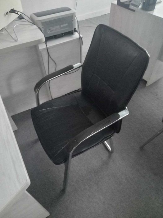 Ofis mebellari srochna sotiladi SHOSHILING !!!