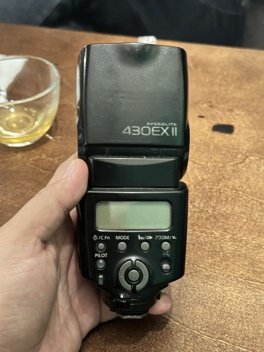 ФОТОВСПЫШКИ Canon 430EXII срочно продам