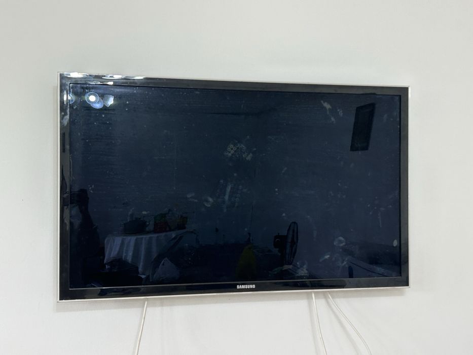 Телевизор SAMSUNG