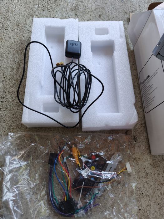 Multimedia car entainment sustem