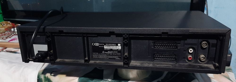 Vând videorecorder panasonic stereo 6 head