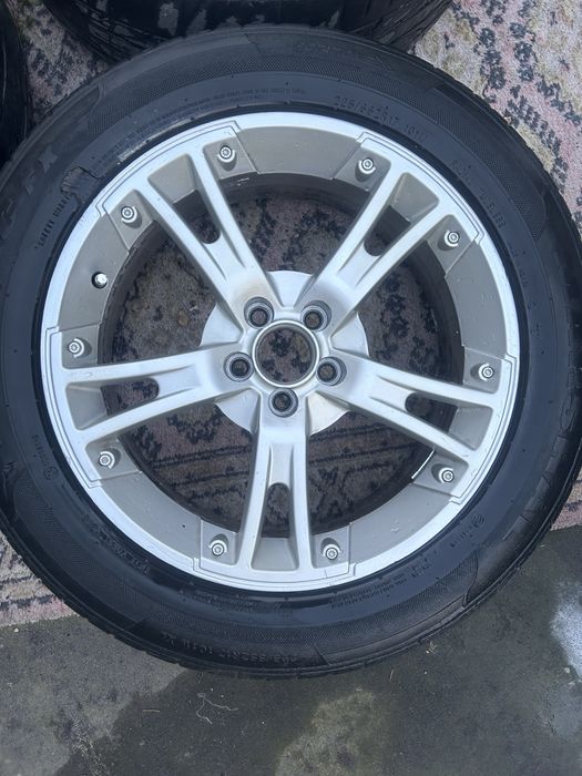 Продам комплект колес на R17