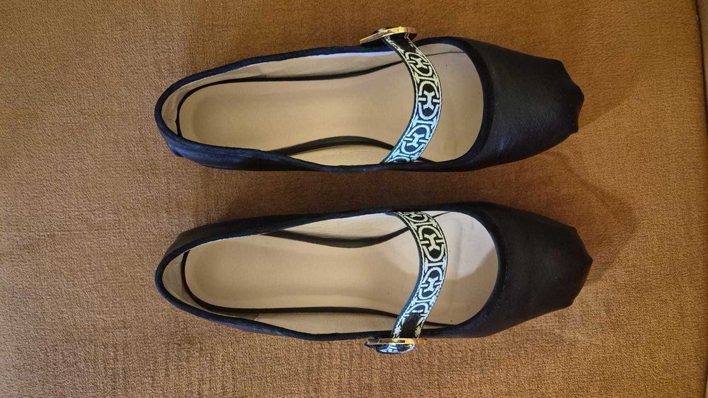 Balerini eleganți de la Coccinelle