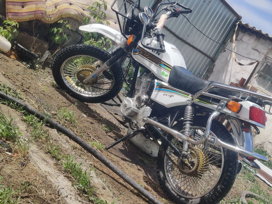 Продам мотоцикл 200куб