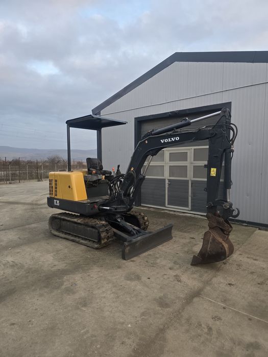 Vand miniexcavator volvo 2600 kg