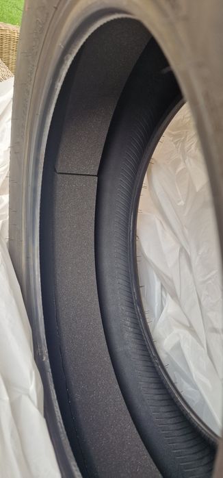 Vind 4 anvelope vara Hankook pentru Tesla  ,dot 2026, foarte putin rulate