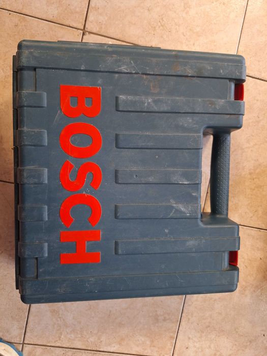 Перфоратор Bosch 2-18 RE
