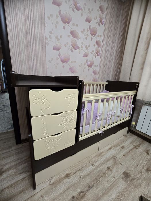 Продам детский манеж 4 в 1.