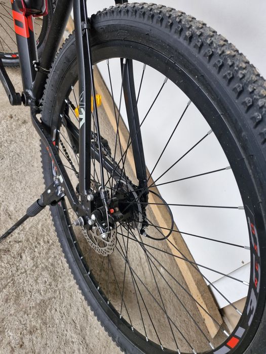 Продаётся велик алюминиевая рама