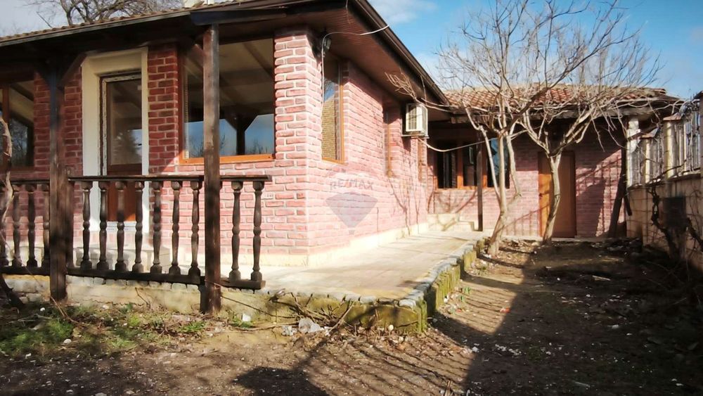 Реновирана къща в с. Осеново, обл. Варна ТЕ