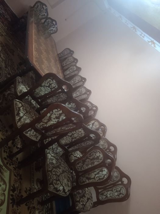 Stol stul juda chiroyli va sifati  yaxshi,yangiday turibdi