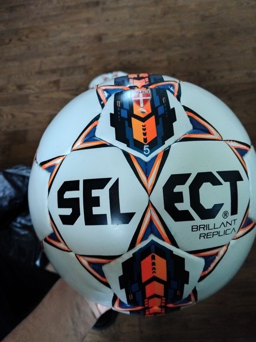 Футболни топки SELECT