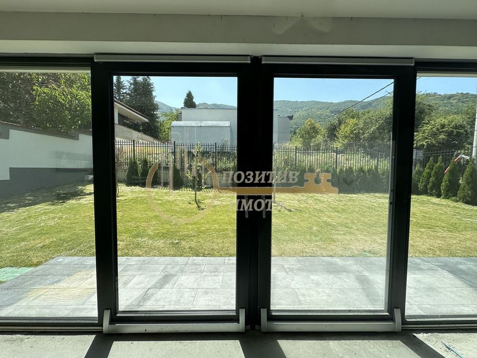 Къща в София- площ 280 цена 590000