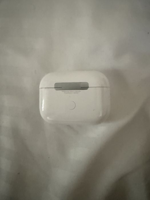 Продаю Airpods 2 Pro