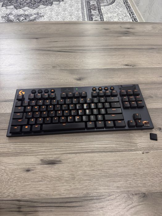 Klaviatura Logitech G 915 TKL клавиатура keyboard