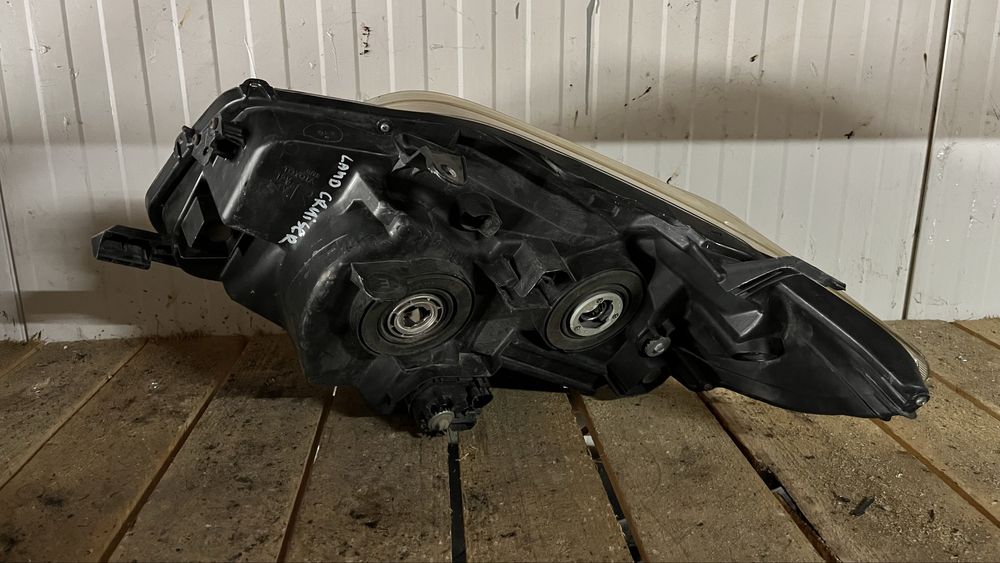 Десен фар Toyota Land Cruiser