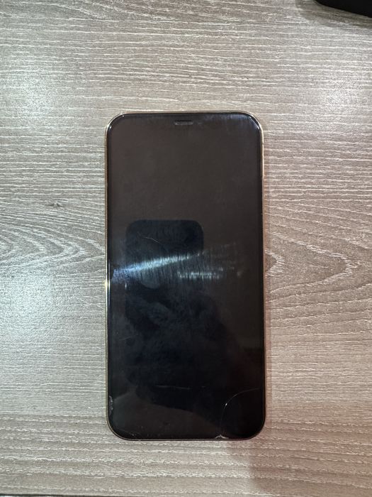 Vand iphone 12 pro gold aproape nou