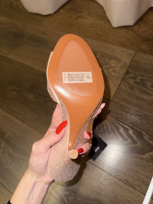 Дамски сандали с клиновиден ток и кристали