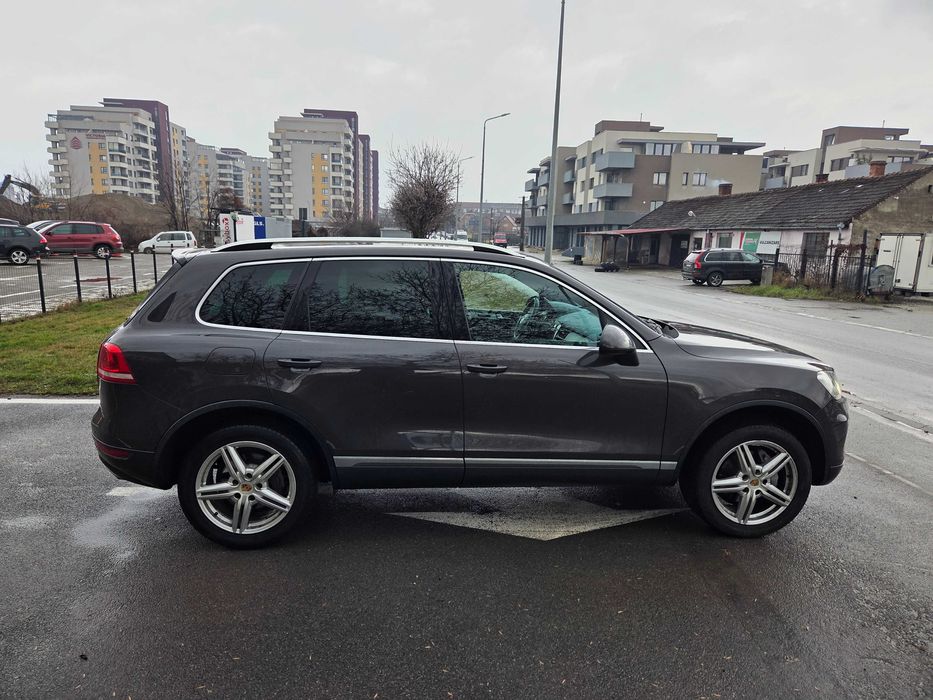 Volkswagen Touareg 2011 3.0tdi[casa] E5 DSG panoramic carlig 9990eu