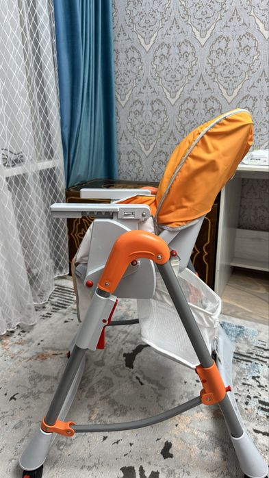 Продам стульчик для кормления